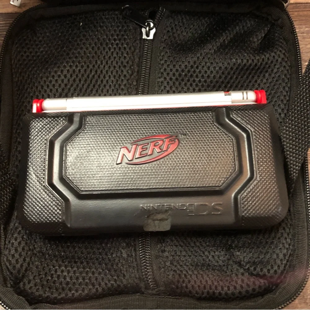 Hasbro Nerf case Nintendo DS red version works 9 games and carrying case
